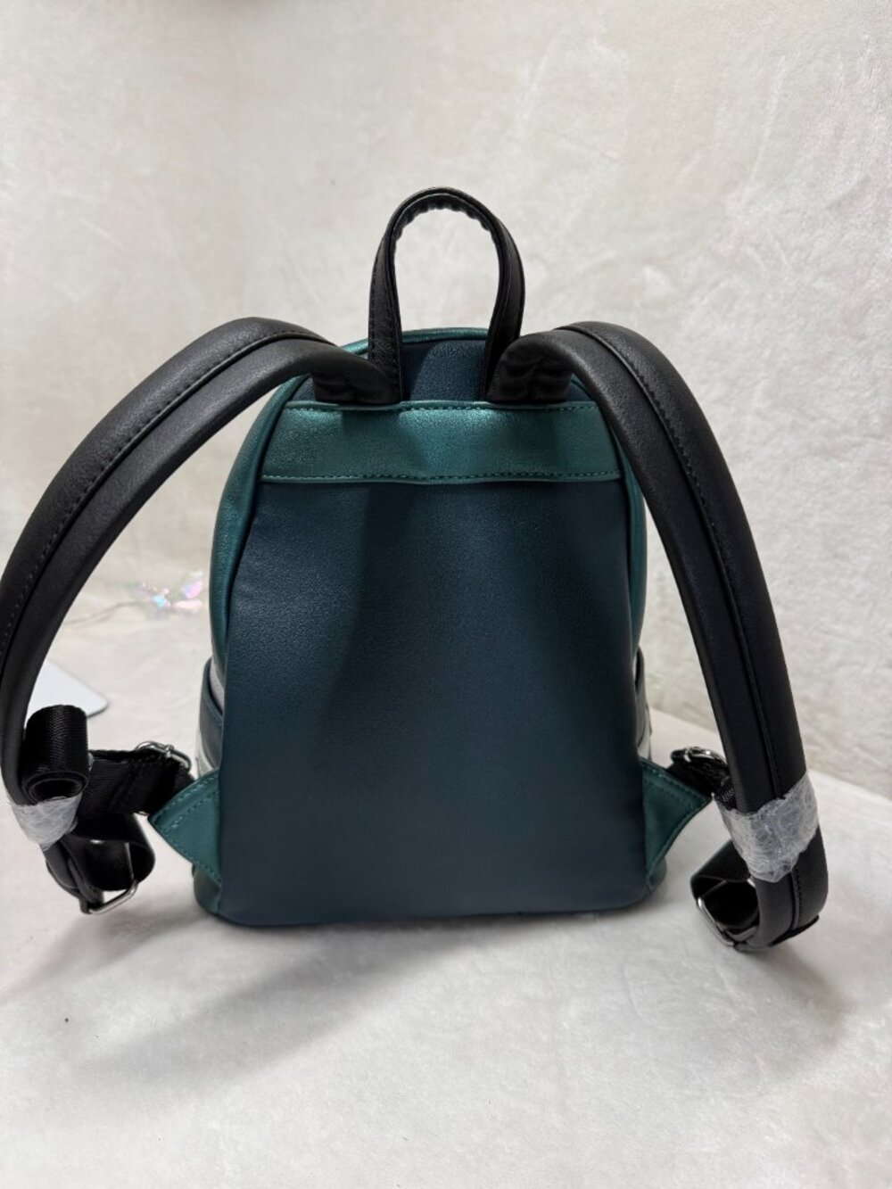 Rare Loungefly Captain Marvel Green Backpack & Wallet Set+ 2 Handmade Bag Charms - Picture 3 of 11